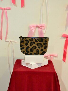 Rothy’s Limited Edition ReVelvet Cat Petite Pouch